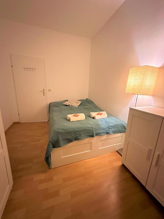 Appartamento Cosy & Quiet In 17Th District Vienna Esterno foto