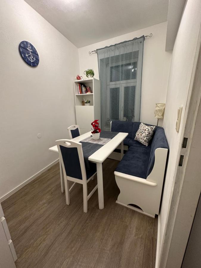 Appartamento Cosy & Quiet In 17Th District Vienna Esterno foto