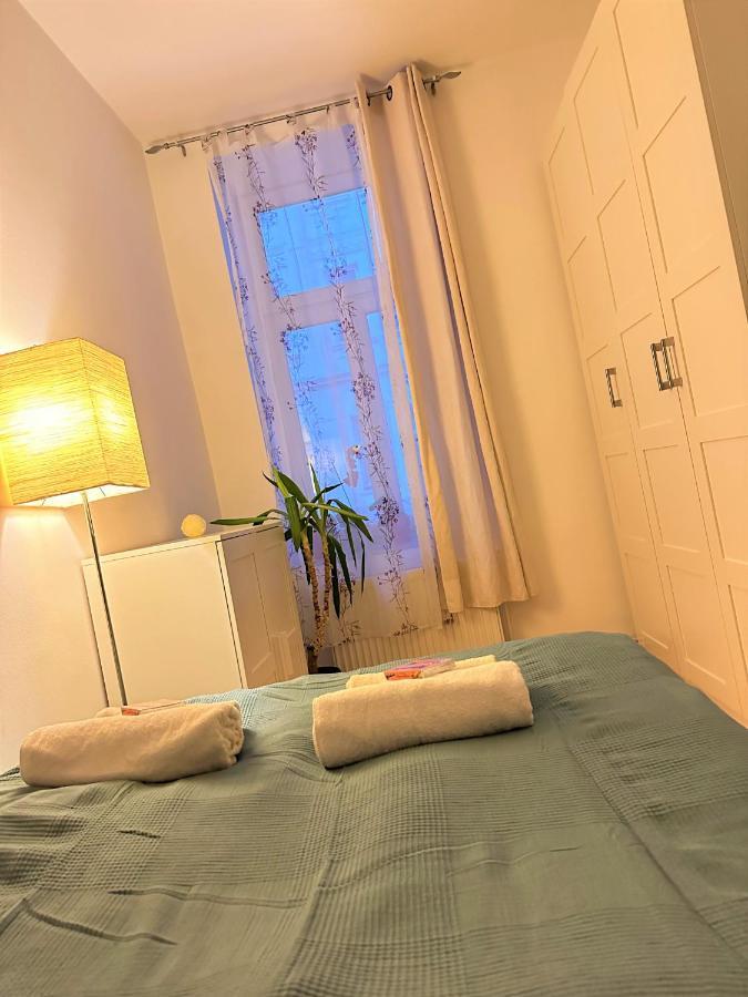 Appartamento Cosy & Quiet In 17Th District Vienna Esterno foto