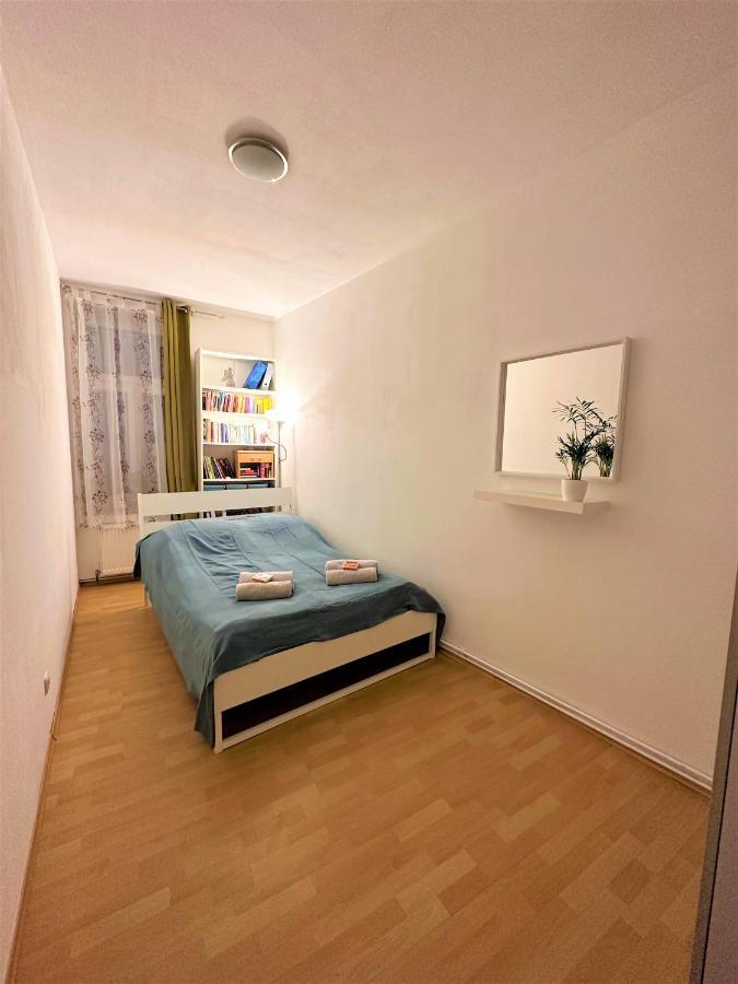 Appartamento Cosy & Quiet In 17Th District Vienna Esterno foto