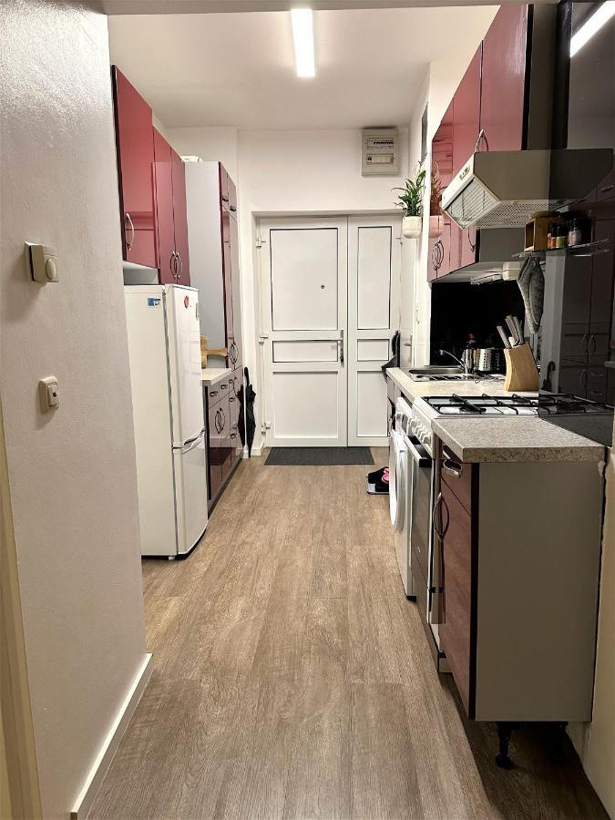 Appartamento Cosy & Quiet In 17Th District Vienna Esterno foto